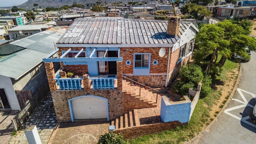 4 Bedroom Property for Sale in Kleinmond Western Cape